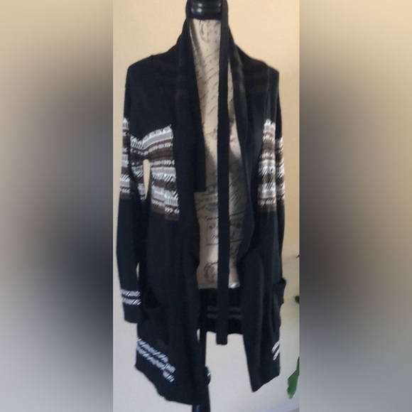 Cardigan sweater - Picture 8 of 11